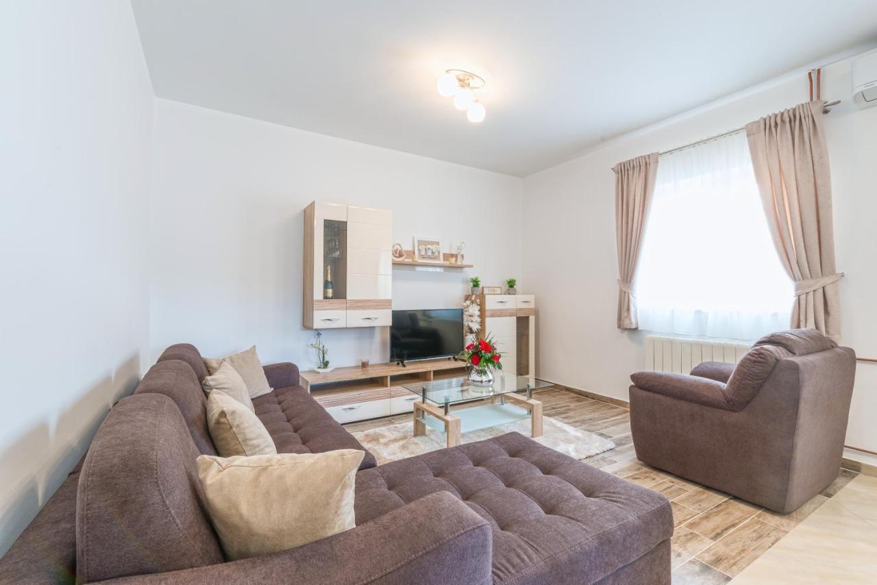 Apartman Tea Privlaka  Esterno foto