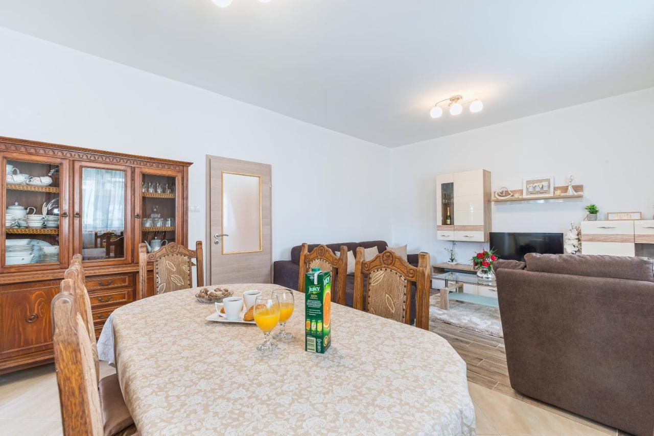 Apartman Tea Privlaka  Esterno foto