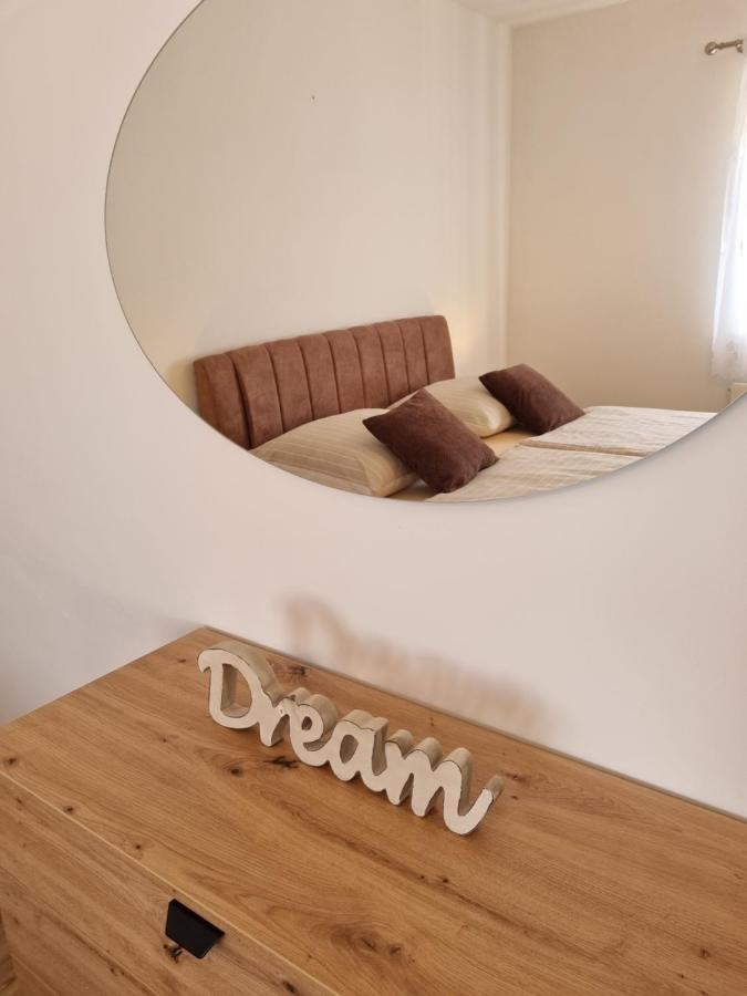 Apartman Tea Privlaka  Esterno foto